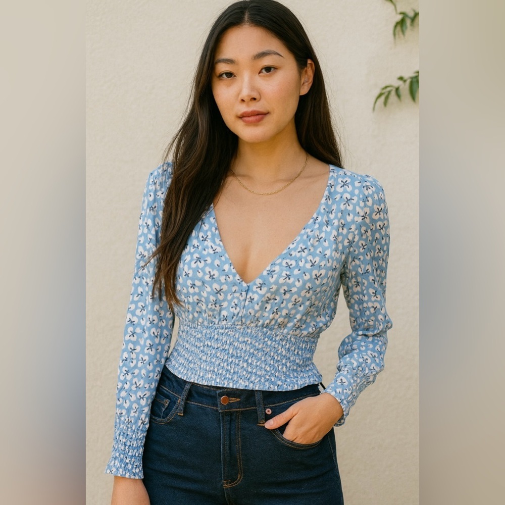Abercrombie & Fitch Women's Blue Floral Crop Smocked Top Y2K Coquette Medium